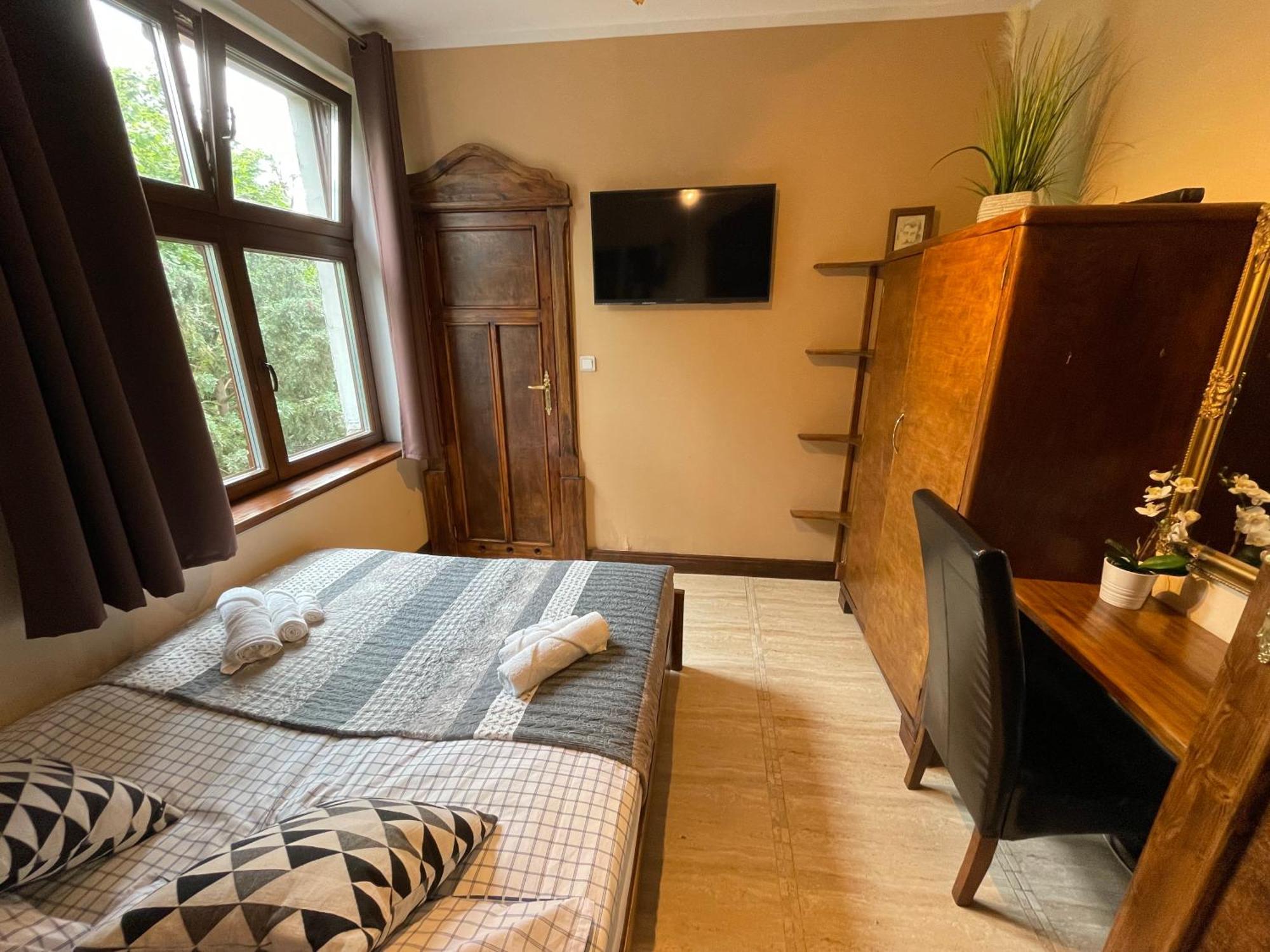 Dworek Oliwski Bed & Breakfast Gdańsk Exterior foto